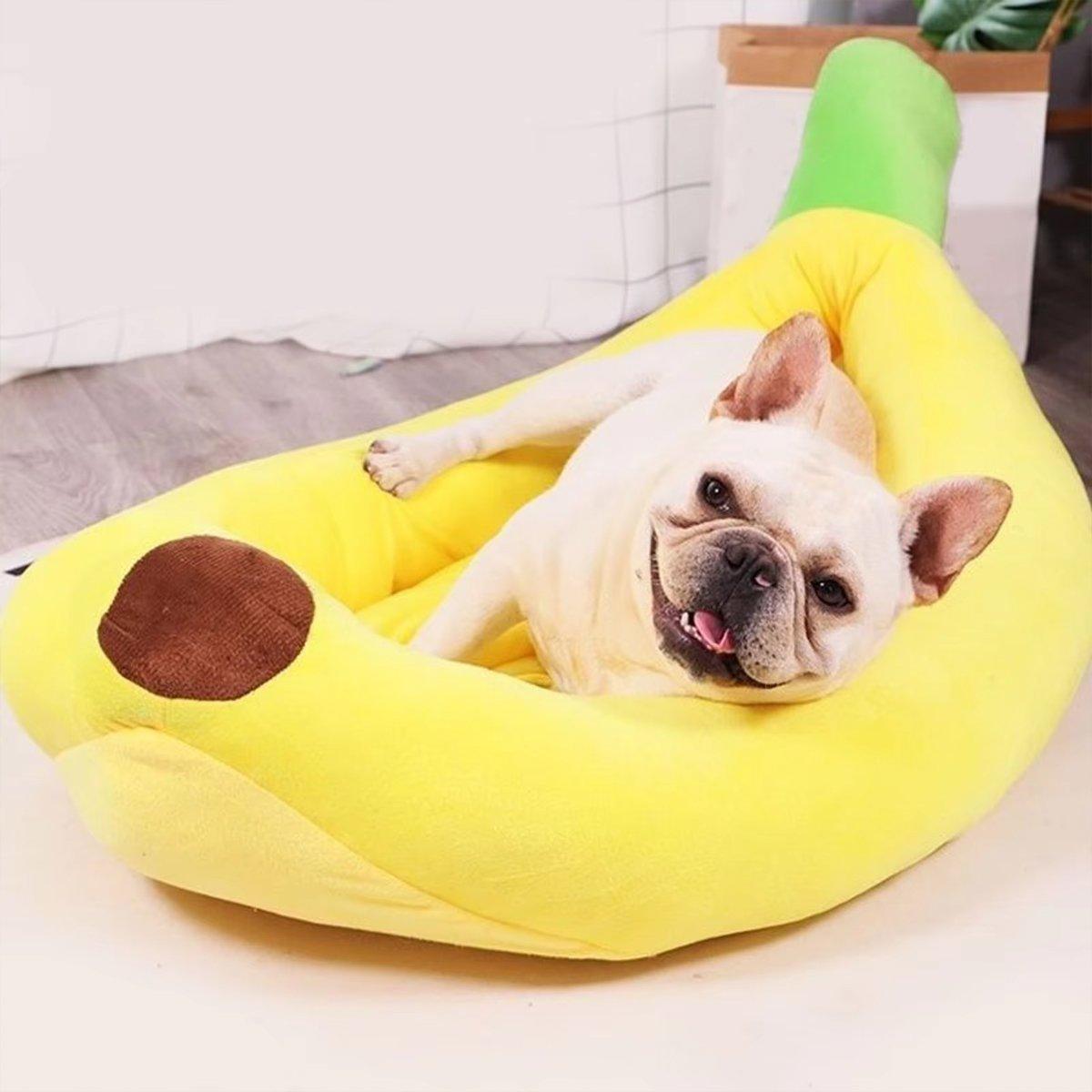Cute Banana-Shaped Pet Bed – Warm Winter Kennel for Cats & Dogs (Small)
